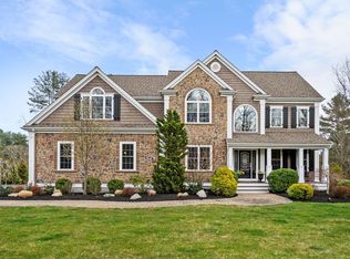 17 Applegate Rd, Medway, MA 02053