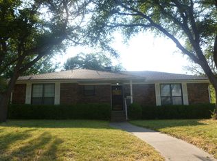 233 Valleyglen Dr, Desoto, TX 75115