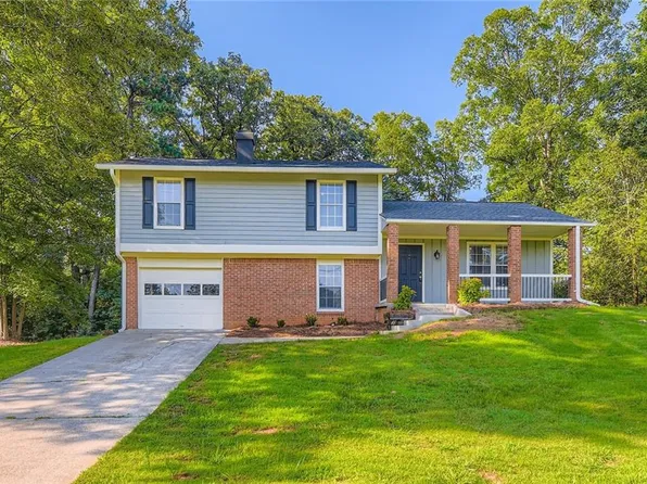 2365 Rock Hollow Dr, Conley, GA 30288