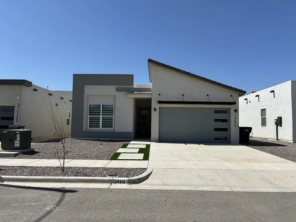 13840 Paseo De Loma Dr