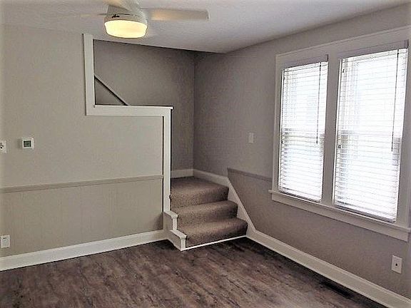 DR and view of stairway