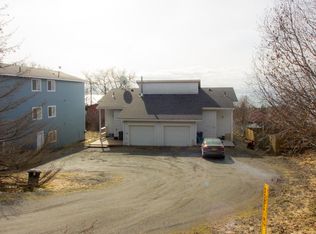 693 W Fairview Ave, Homer, AK 99603