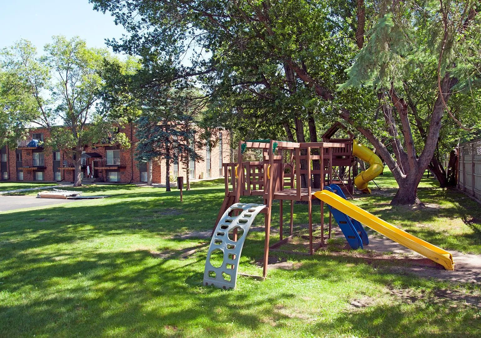 Crest Oak — Photo 4