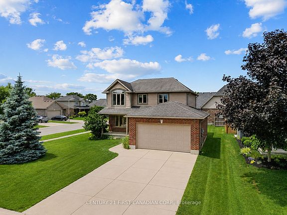 3rd image of 126 Radcliffe Cres