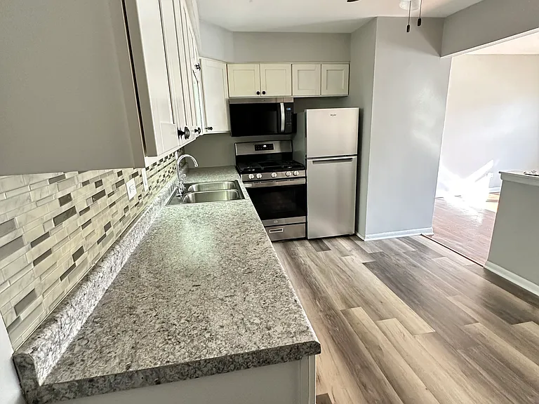 4401 Prescott Ave #2C — Photo 6