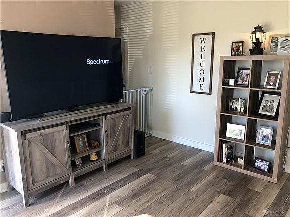 4th image of 93 Terrace Park Blvd