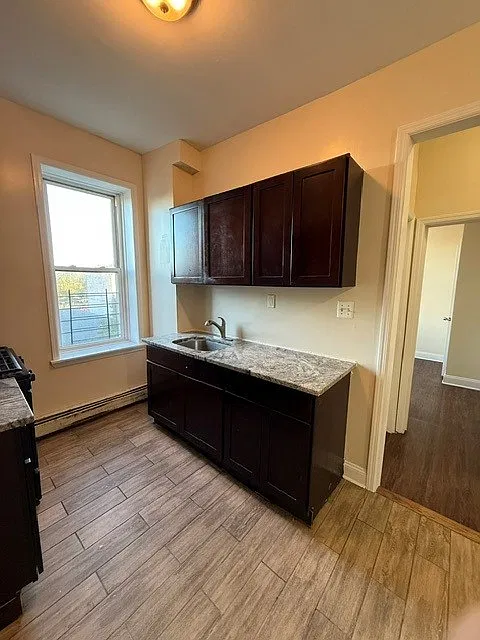 3 bed, $1,829 — Photo 1