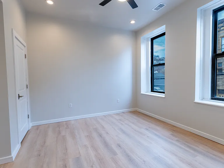 700 N Taylor Ave #2 — Photo 22
