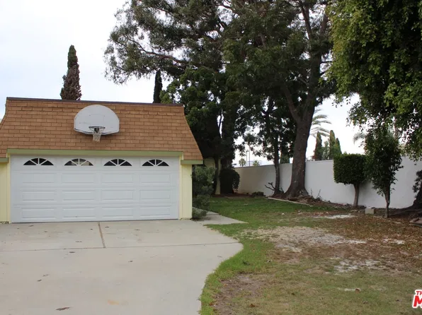 1857 8th St, Manhattan Beach, CA 90266