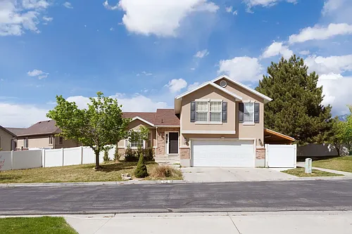 572 W 1260 N Photo 1