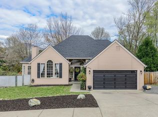 890 Sunrise Ave, Medford, OR