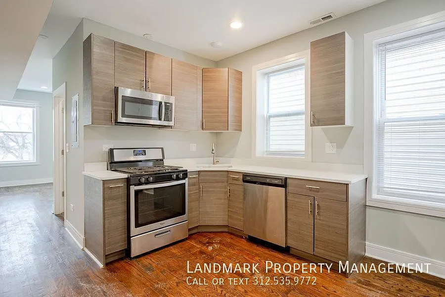 2353 W 18th Place Unit 2F — Photo 3