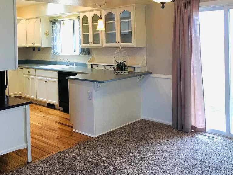435 E Stardust Dr — Photo 3