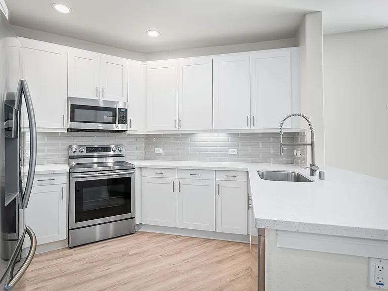 3957 30th St #211 — Photo 2