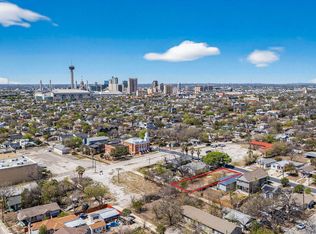 920 W Martin Luther King Dr #4, San Antonio, TX 78203