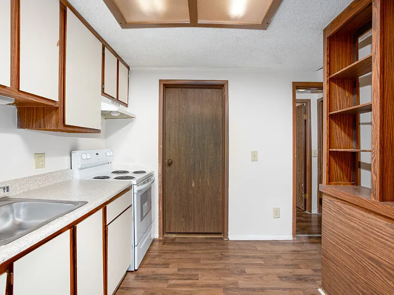 Poplar Springs Apartments — Photo 23