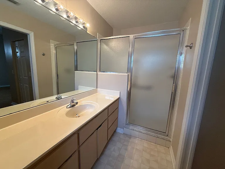 2216 NE 39th Ave — Photo 20
