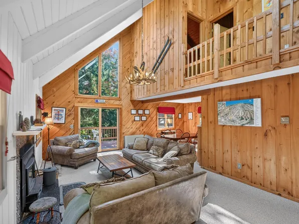 43 Upper Highlands Loop, Dover, VT 05356