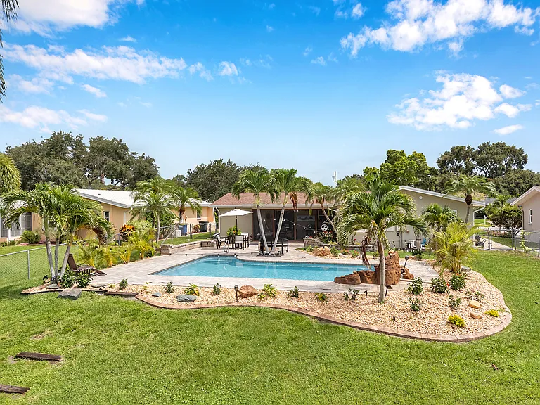 2420 Fairbanks Dr — Photo 93