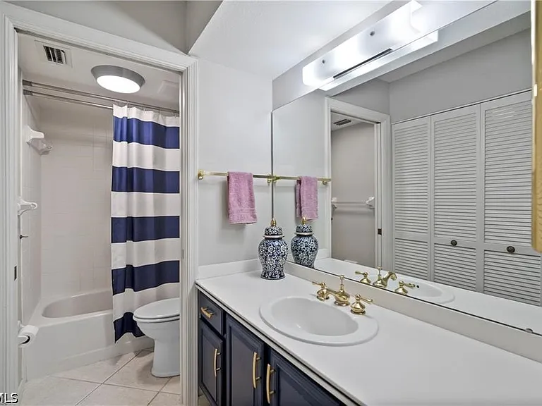 7430 Lake Breeze Dr #402 — Photo 13