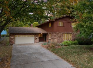 7023 Willow Ln, Minneapolis, MN 55430