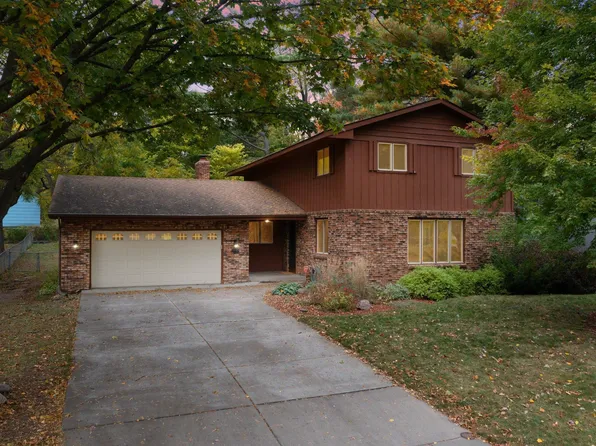 7023 Willow Ln, Minneapolis, MN 55430