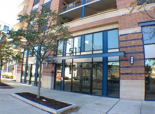 511 W Division St APT 511, Chicago, IL 60610