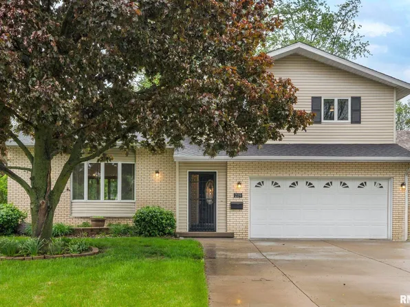 219 W Birchwood St, Morton, IL 61550
