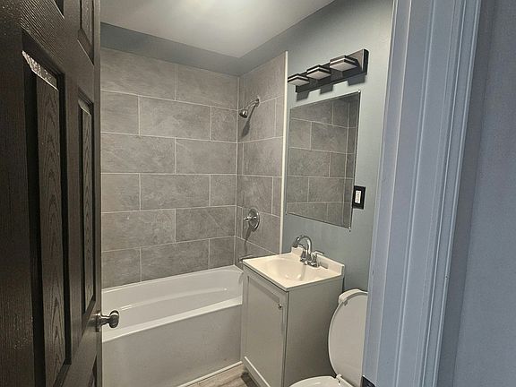 5th image of 2524 Central Dr