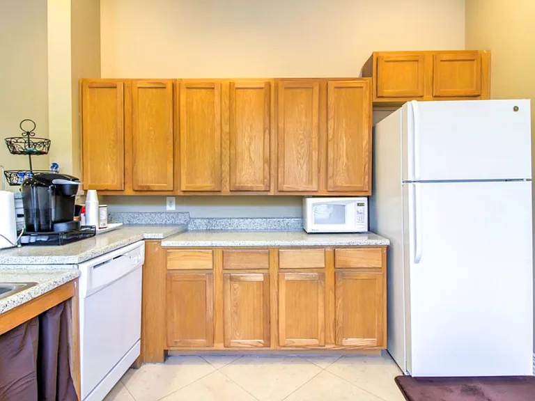 Madison Point Apartments — Photo 25