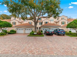 8390 Excalibur Cir APT F6, Naples, FL 34108