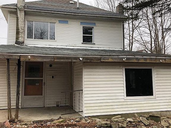 3rd image of 721 Newton Ct