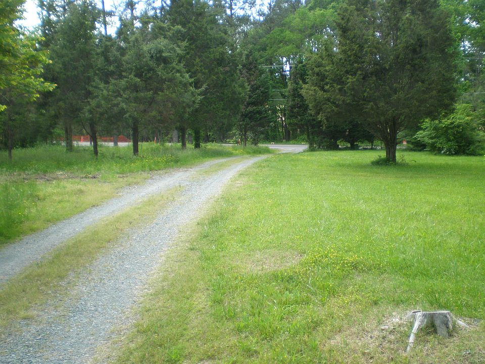 2nd image of 7905 Farrington Mill Rd