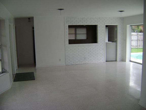 4th image of 2101 NE 60th St