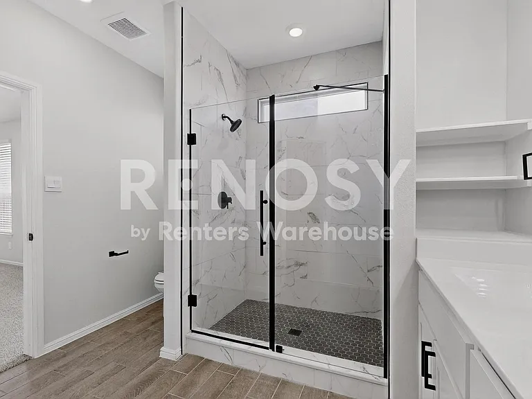 8517 Centerboard Ln — Photo 35