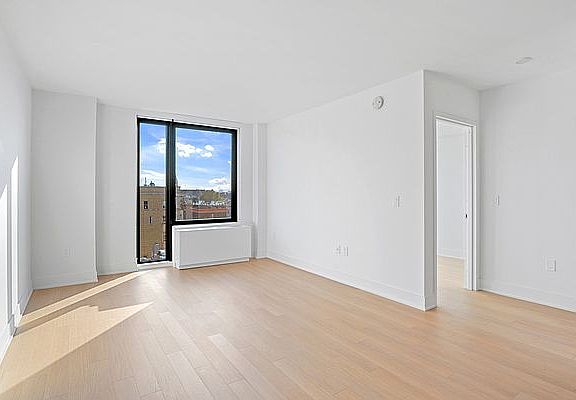 5th image of 662 Pacific St #15P