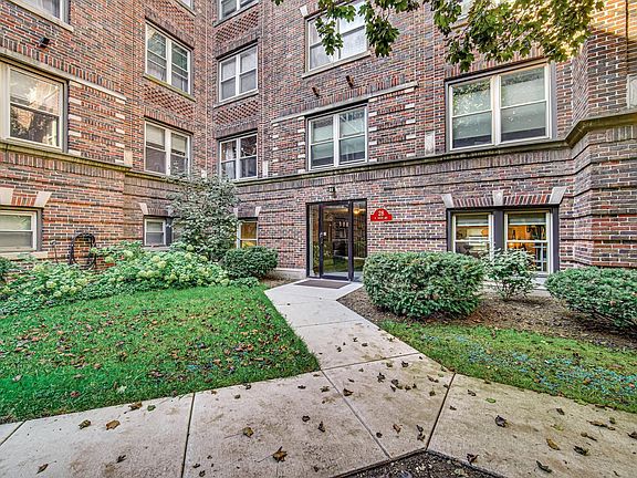 2nd image of 28 6th Ave APT Gc