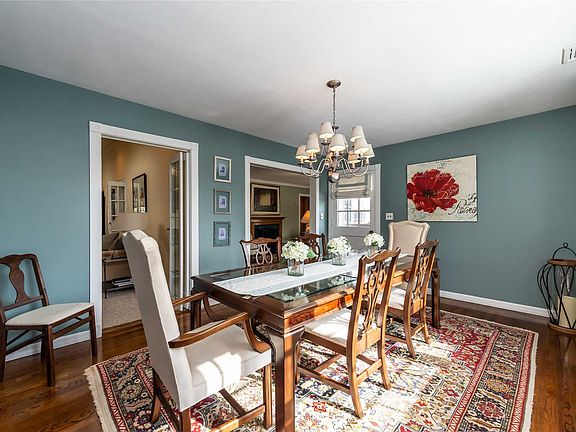 5th image of 170 Aspinwall St