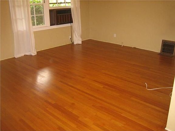 2nd image of 314 E Newman Ave