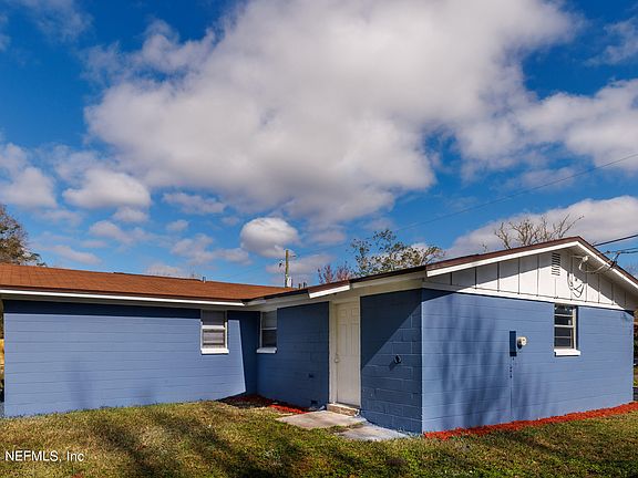 3rd image of 7442 JOHN F KENNEDY Drive E