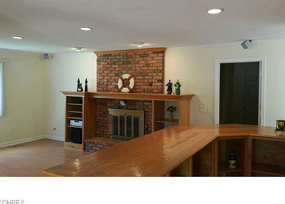 5th image of 10092 N Surfside Cir