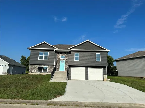 1014 Golden Eagle Cir, Holden, MO 64040