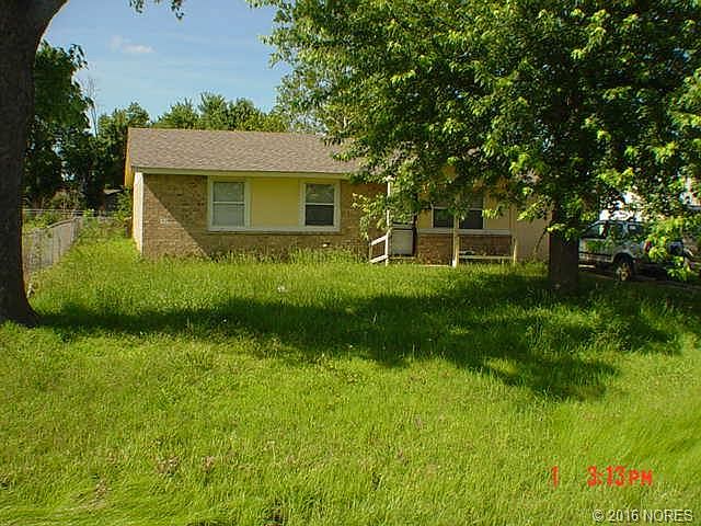 2nd image of 1105 NE 8th St