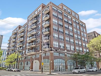 933 W Van Buren St APT 906, Chicago, IL, 60607