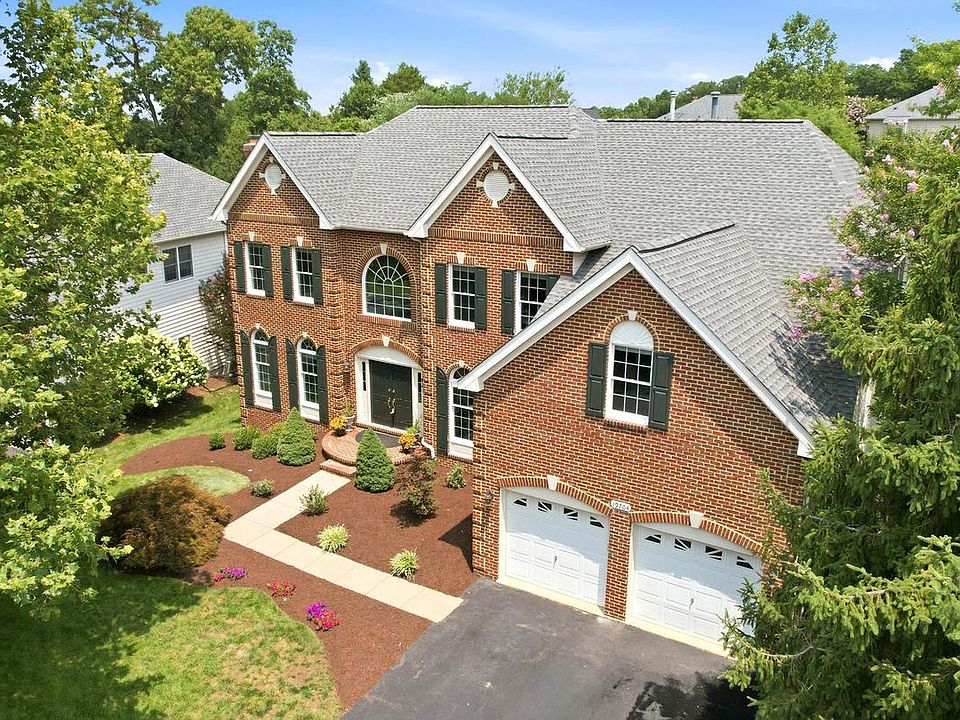 1st image of 19704 Stanford Hall Pl