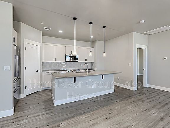 5th image of 2730 Palisades Dr Unit 101