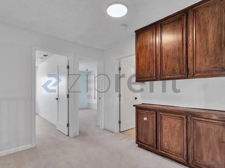 32805 Palmdale Ct — Photo 19