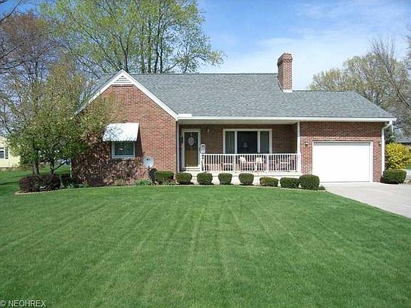 4th image of 839 Elyria Ave
