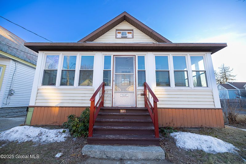 3rd image of 2370 Harrison Street