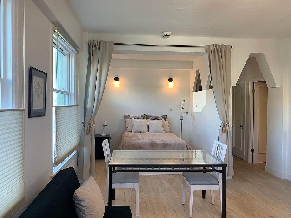 Sleeping Alcove